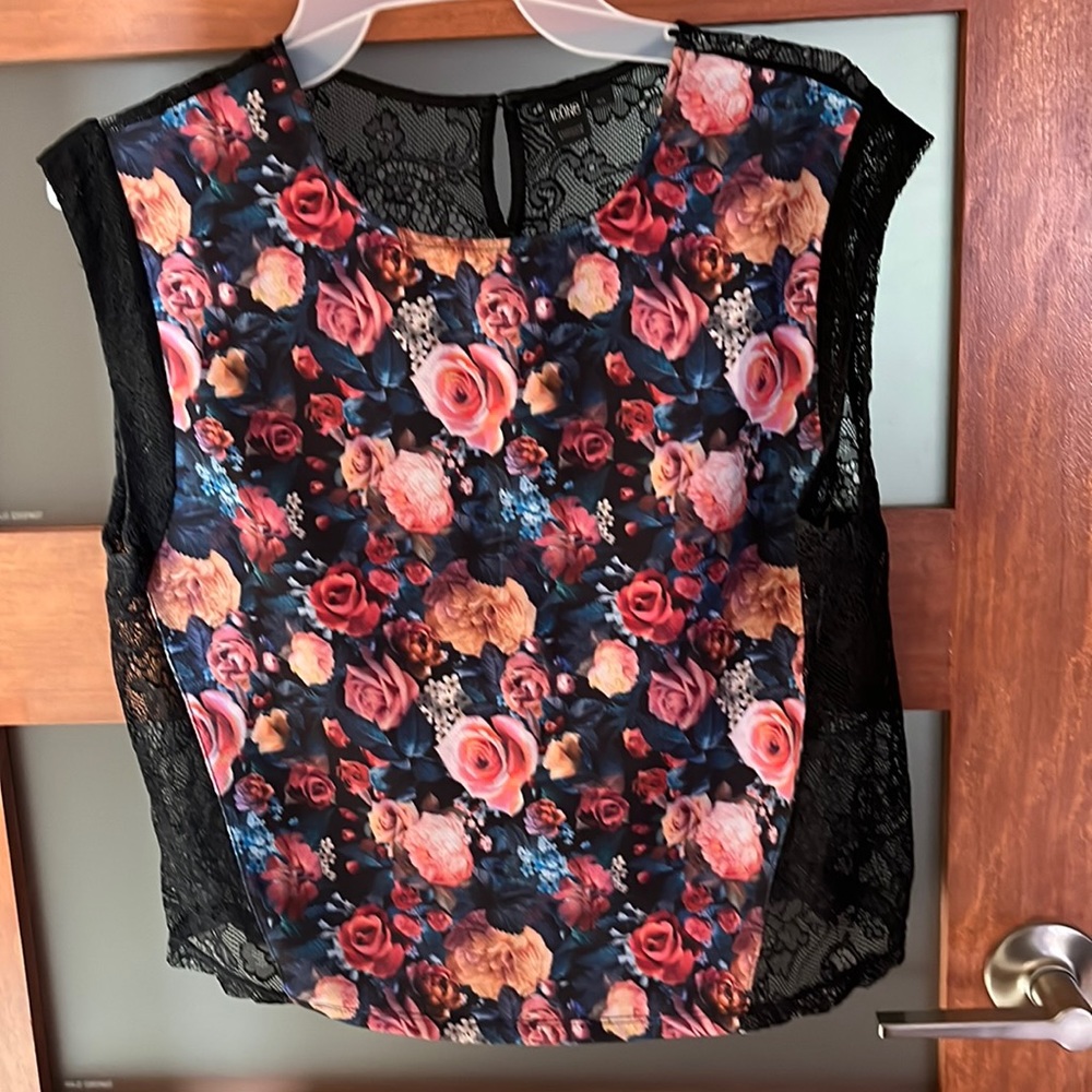 Floral crop top with lacy back